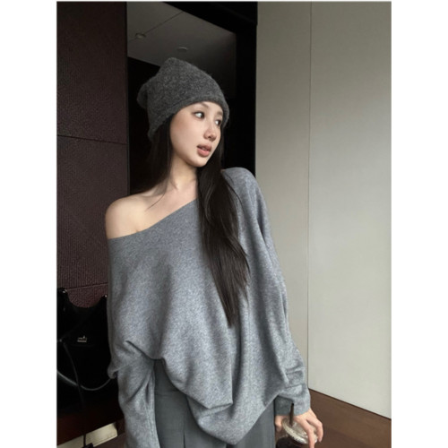寬松慵懶高級感斜肩毛衣女秋冬款穿搭軟糯松弛感蝙蝠袖一字肩上衣