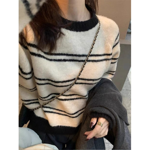 浣熊絨軟糯套頭短款條紋毛衣女秋冬冬季加厚內搭小個子打底針織衫