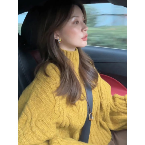 法式高級感黃色麻花半高領毛衣女秋冬寬松慵懶風浣熊絨針織衫外穿