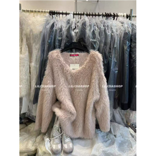 十三行女裝2025秋冬新款高貴套頭V領毛茸茸純色保暖長袖毛衣上衣