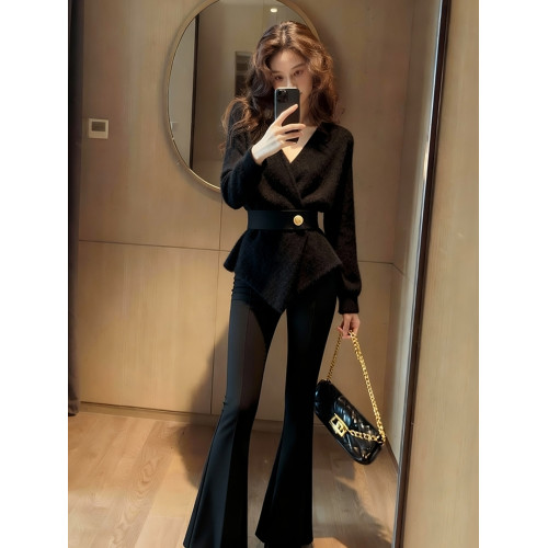 小香風黑色V領短款針織上衣2025秋冬新款高級感氣質收腰顯瘦毛衣