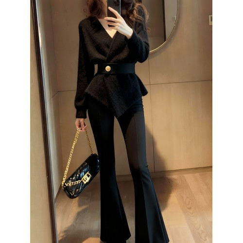 小香風黑色V領短款針織上衣2025秋冬新款高級感氣質收腰顯瘦毛衣