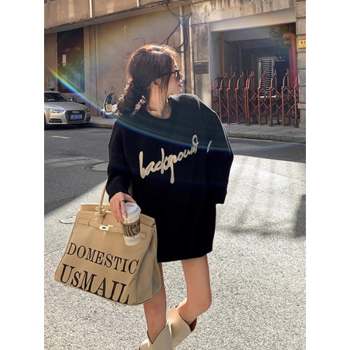 美式高級感中長款黑色毛衣女秋冬季加厚慵懶風寬松軟糯針織衫上衣 美式高級感中長款黑色毛衣女秋冬季加厚慵懶風寬松軟糯針織衫上衣