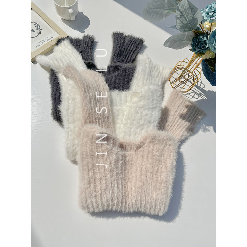 ins潮慵懶風短款水貂絨毛衣女設計感小衆紐釦喇叭袖修身針織衫冬