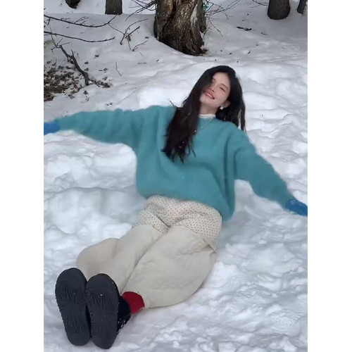 湖藍色仿貂絨軟糯套頭毛衣女秋冬小衆不撞款針織衫顯白毛茸茸上衣