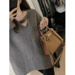 灰色v領鏤空套頭針織軟糯毛衣女秋冬季設計感小衆高級感慵懶風厚