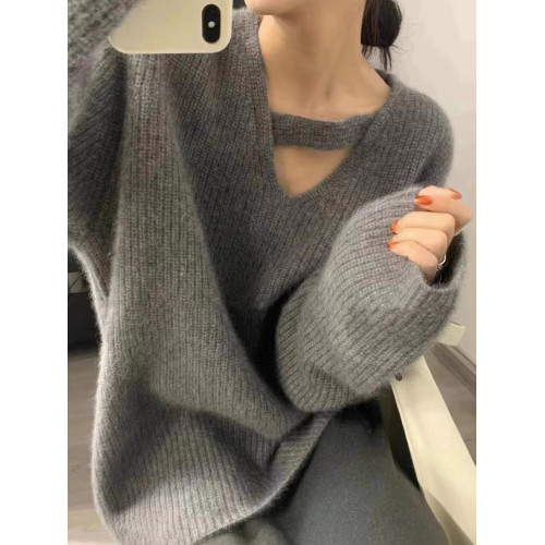 灰色v領鏤空套頭針織軟糯毛衣女秋冬季設計感小衆高級感慵懶風厚