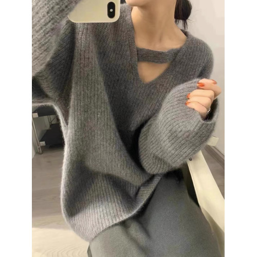 灰色v領鏤空套頭針織軟糯毛衣女秋冬季設計感小衆高級感慵懶風厚