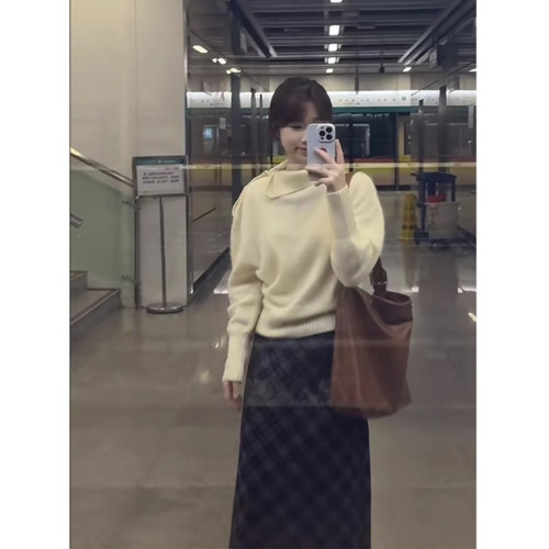 2025新款軟糯松設計感不規則高領毛衣女秋冬超好看慵懶風寬松上衣