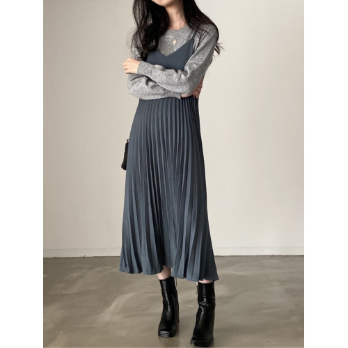 氣質連衣裙女冬季穿搭時尚高級感壓褶絨面吊帶裙法式別致長款裙子