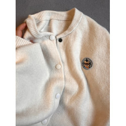 自畱款推薦~軟糯小熊刺綉毛衣外套女秋冬圓領外搭針織開衫上衣