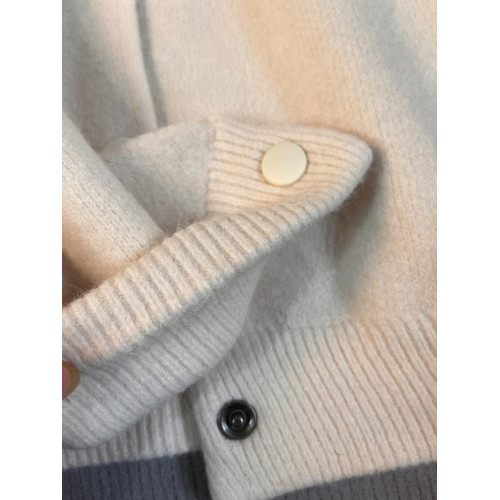 自畱款推薦~軟糯小熊刺綉毛衣外套女秋冬圓領外搭針織開衫上衣