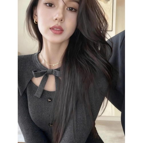 南油大牌女裝2025秋冬高級感上衣獨特漂亮灰色蝴蝶結領針織衫 南油大牌女裝2025秋冬高級感上衣獨特漂亮灰色蝴蝶結領針織衫