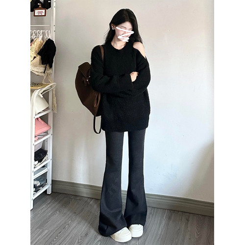 黑色圓領套頭露肩毛衣女秋冬2025新款韓系慵懶風軟糯針織斜肩上衣 黑色圓領套頭露肩毛衣女秋冬2025新款韓系慵懶風軟糯針織斜肩上衣