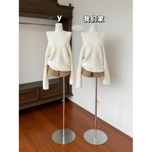 玖月伍 巨好看掛脖斜肩設計感寬松毛衣慵懶感外穿坑條針織衫上衣