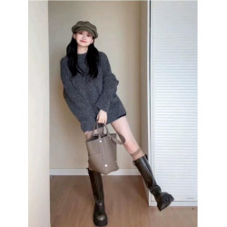 深秋初冬穿搭灰色寬松慵懶風中長款海馬毛毛衣女美拉德針織衫上衣