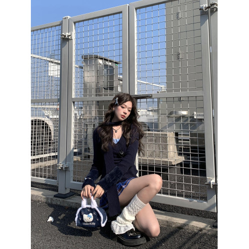 美式辣妹V領十字架毛衣女秋冬2025新款內搭打底針織衫設計感上衣