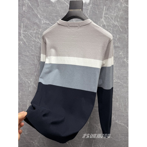 H餘單剪標拼色刺綉花胸標柔軟條紋長袖圓領毛衣毛衫針織衫春秋男