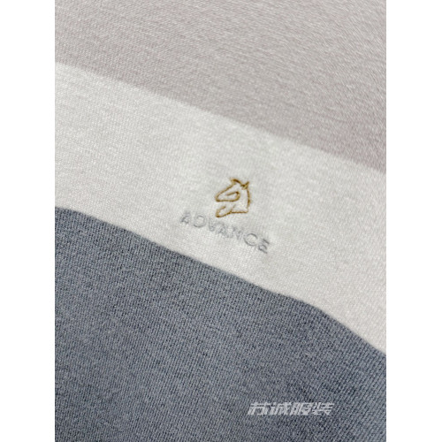 H餘單剪標拼色刺綉花胸標柔軟條紋長袖圓領毛衣毛衫針織衫春秋男