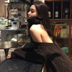 復古漏肩麻花高領毛衣上衣女秋冬大碼胖mm寬松性感長袖打底針織衫