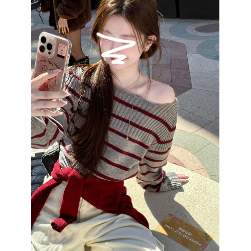 灰色條紋斜肩毛衣女秋冬2025新款韓系慵懶內搭針織衫露肩氣質上衣 灰色條紋斜肩毛衣女秋冬2025新款韓系慵懶內搭針織衫露肩氣質上衣