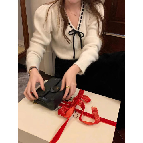 奶fufu紅色蝴蝶結毛衣女秋冬2025新款超好看法式V領內搭針織開衫 奶fufu紅色蝴蝶結毛衣女秋冬2025新款超好看法式V領內搭針織開衫