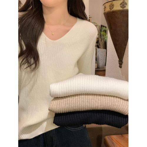 法式V領簡約修身打底上衣女秋冬坑條顯瘦內搭高級感軟糯針織毛衣