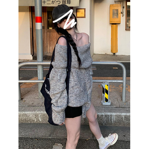 一字肩灰色純欲毛衣女秋冬季2025新款設計感慵懶風高級感露肩上衣