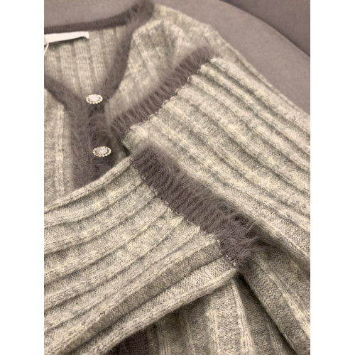 蕪湖誰穿誰好看~冬季高級感百搭開衫毛衣女秋冬復古百搭針織上衣 蕪湖誰穿誰好看~冬季高級感百搭開衫毛衣女秋冬復古百搭針織上衣