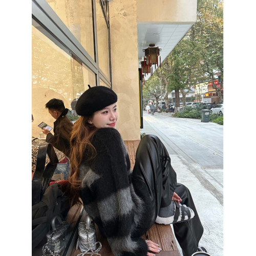 韓系氛圍感氣質慵懶風條紋圓領套頭毛衣女秋冬寬松休閒設計感上衣