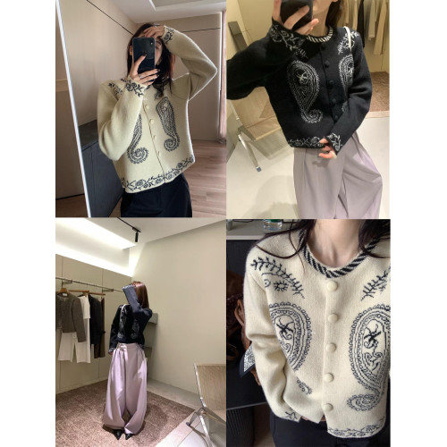 2025簡約復古圓領單排釦寬松腰果花提花短款時尚百搭長袖毛衣女