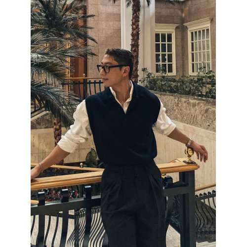 人夫感黑色毛衣背心男春秋復古輕熟風毛線衣輕奢商務休閒針織馬甲 人夫感黑色毛衣背心男春秋復古輕熟風毛線衣輕奢商務休閒針織馬甲