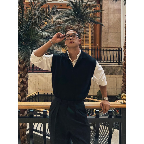 人夫感黑色毛衣背心男春秋復古輕熟風毛線衣輕奢商務休閒針織馬甲 人夫感黑色毛衣背心男春秋復古輕熟風毛線衣輕奢商務休閒針織馬甲