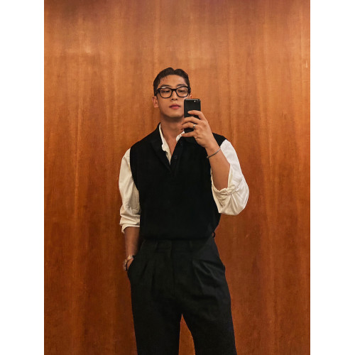 人夫感黑色毛衣背心男春秋復古輕熟風毛線衣輕奢商務休閒針織馬甲 人夫感黑色毛衣背心男春秋復古輕熟風毛線衣輕奢商務休閒針織馬甲