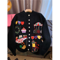 桃璽黑色毛衣女2024新款秋冬卡通洋氣刺綉減齡加厚針織開衫外套