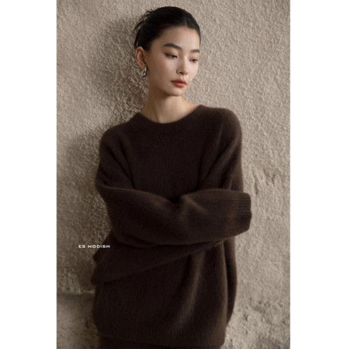 法式白色浣熊絨軟糯毛衣女秋冬高級感慵懶加厚套頭針織衫獨特上衣