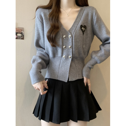 灰色V領愛心毛衣外套女早秋季大碼胖mm收腰顯瘦短款針織開衫上衣