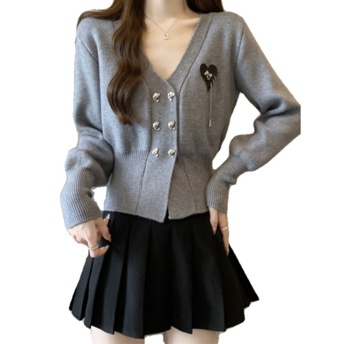 灰色V領愛心毛衣外套女早秋季大碼胖mm收腰顯瘦短款針織開衫上衣