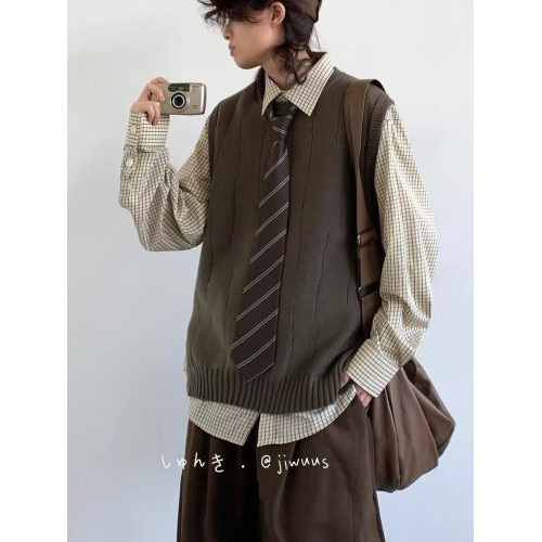 日系復古黑色高級感馬甲男女生秋冬簡約圓領兩側開衩針織毛衣背心