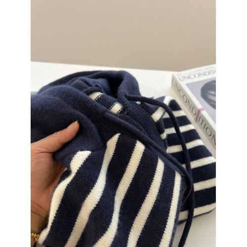 日系復古文藝條紋連帽套頭毛衣女寬鬆慵嬾針織衫上衣秋冬新款減齡