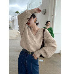 復古V領綠色毛衣女秋冬季加厚寬松設計感小衆一字肩露肩針織上衣