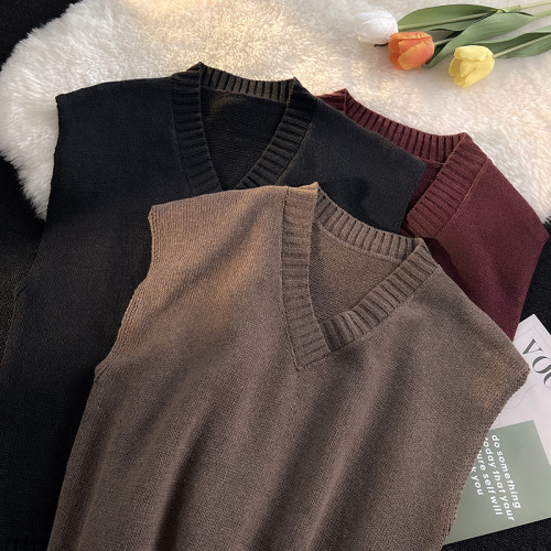 日系V領毛織背心男秋冬季百搭針織坎肩馬甲寬松潮牌情侶無袖毛衣 日系V領毛織背心男秋冬季百搭針織坎肩馬甲寬松潮牌情侶無袖毛衣