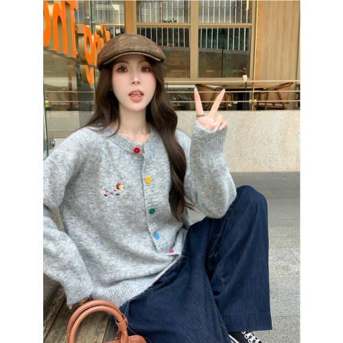 胖mm大碼百搭多巴胺毛衣外套女秋季卡通刺綉設計感甜美風開衫上衣