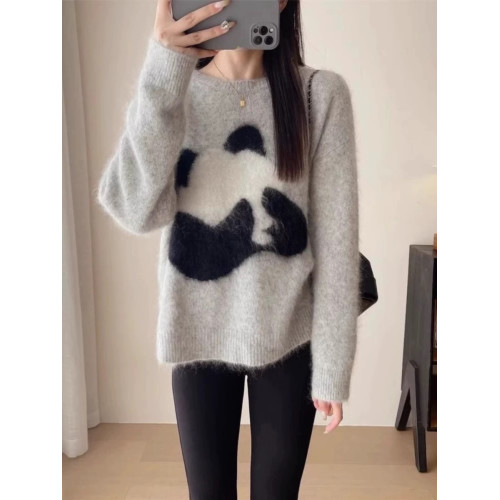 〖egg雞蛋〗羊駝毛絨絨熊貓提花慵懶風 軟糯拉毛套頭針織毛衣女