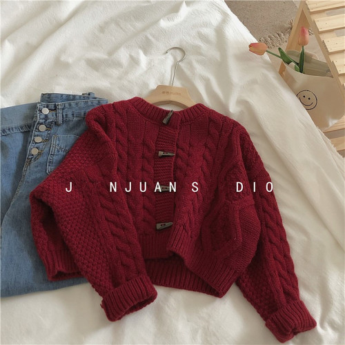 復古短款麻花毛衣開衫女厚2023秋冬新年酒紅寬松牛角釦針織衫外套