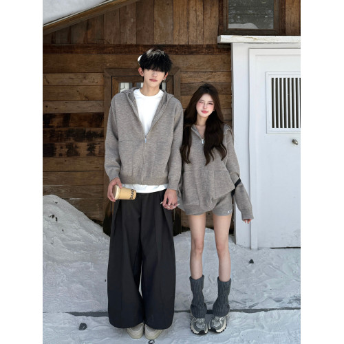 美式灰色連帽毛衣男女秋冬季慵懶顯瘦短褲兩件套針織開衫拉鍊套裝 美式灰色連帽毛衣男女秋冬季慵懶顯瘦短褲兩件套針織開衫拉鍊套裝