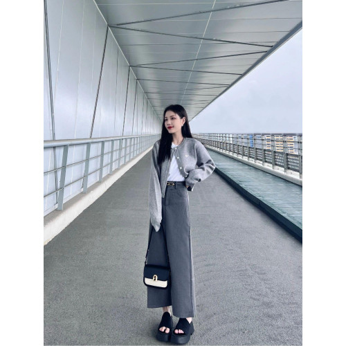 韓系穿搭灰色軟糯針織開衫女早秋季短款氣質慵懶風小個子毛衣外套 韓系穿搭灰色軟糯針織開衫女早秋季短款氣質慵懶風小個子毛衣外套