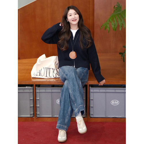 韓系冷淡系藏青色翻領拉鍊開衫毛衣女秋冬季短款休閒百搭針織外套 韓系冷淡系藏青色翻領拉鍊開衫毛衣女秋冬季短款休閒百搭針織外套