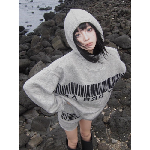 美式復古慵懶風灰色字母連帽衛衣女秋冬季高腰顯瘦毛衣短褲兩件套 美式復古慵懶風灰色字母連帽衛衣女秋冬季高腰顯瘦毛衣短褲兩件套