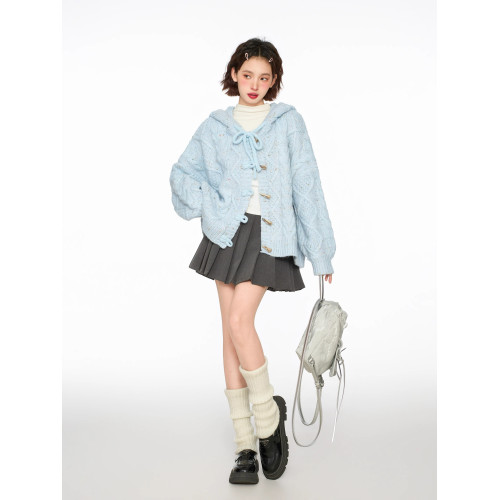 藍色連帽麻花牛角釦毛衣外套女秋冬季加厚慵懶風重工針織開衫外穿 藍色連帽麻花牛角釦毛衣外套女秋冬季加厚慵懶風重工針織開衫外穿